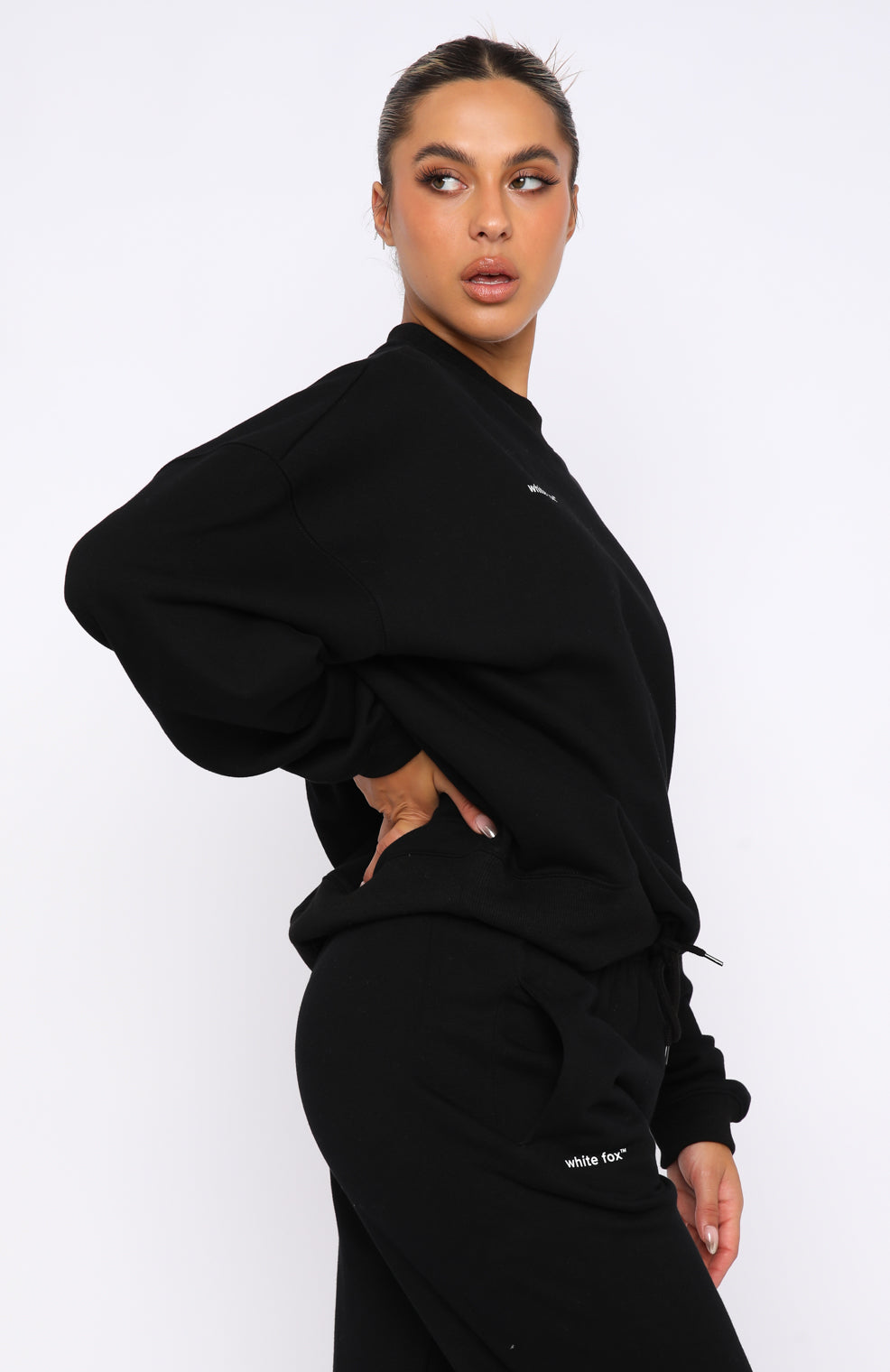 Own The Moment Sweater BlackS/M