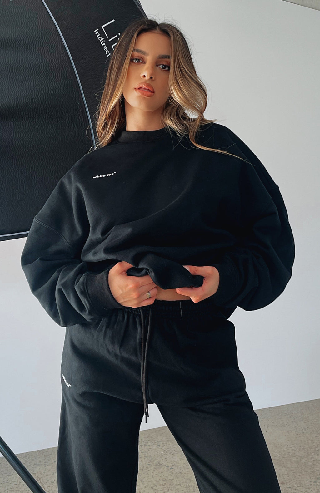 Own The Moment Sweater BlackXXS/XS
