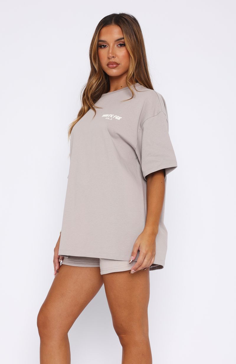 Offstage Back Graphic Oversized Tee MoonS/M
