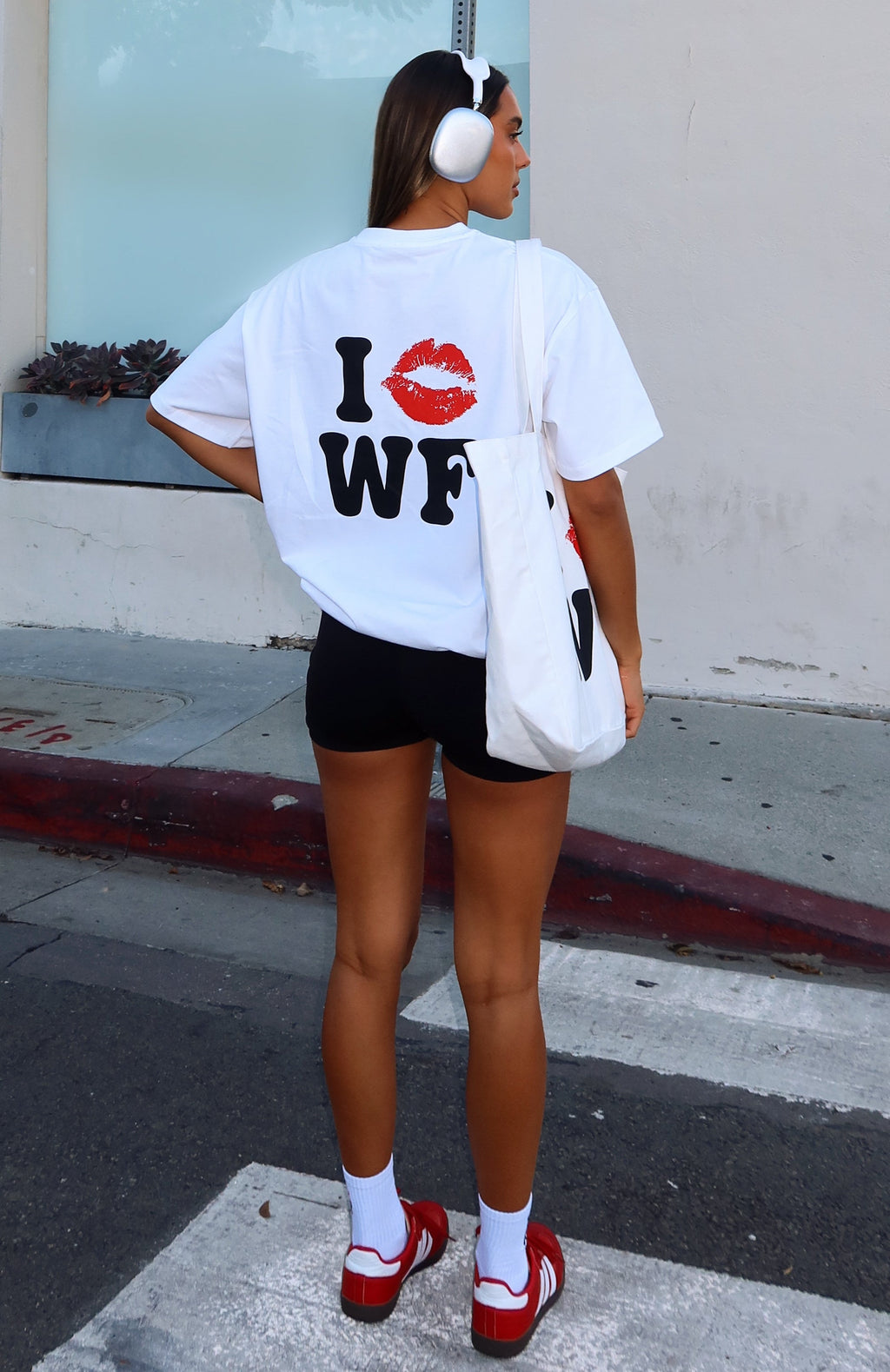 11th Street City Of Dreams Oversized Tee FrostingL/XL