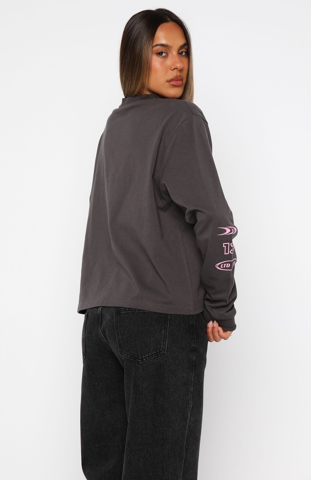 All Around Me Long Sleeve Tee CharcoalS/M